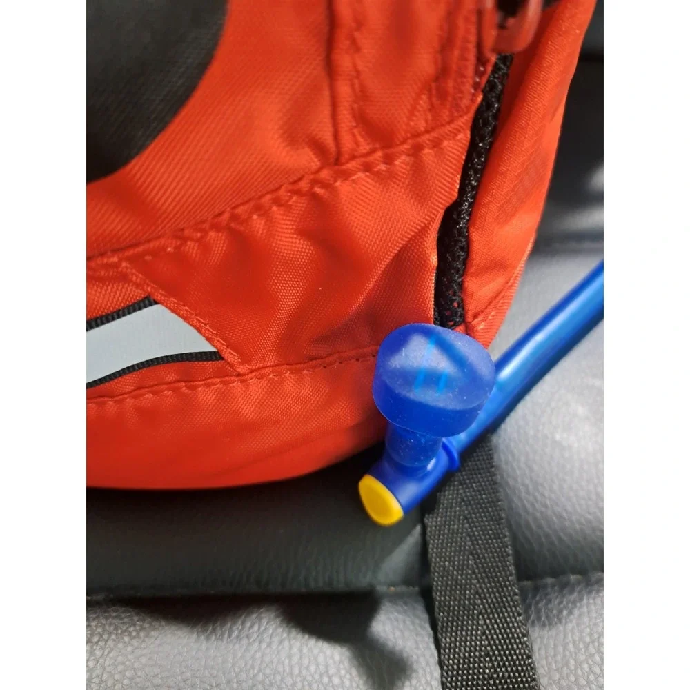 CamelBak Mini M.U.L.E. Kids‎ Hydration Backpack 50 oz (1.5 L) - Red/Flames New